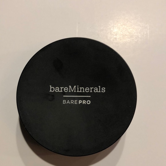 bareMinerals BarePro Cashmere 06 Powder Foundation